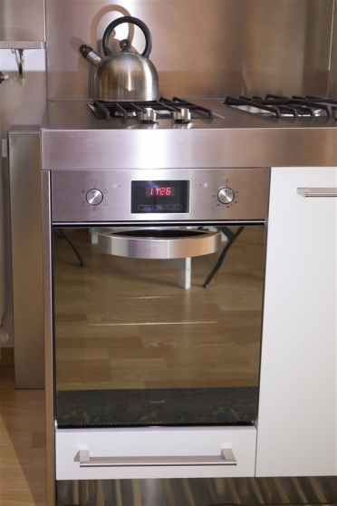 Cucina acciaio inox top sagomato. 