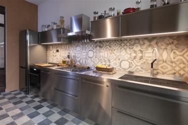 Cucina lineare collezione STEEL. 