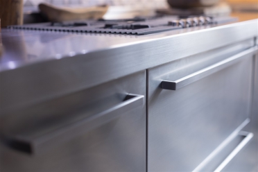 Cucina lineare collezione STEEL. 